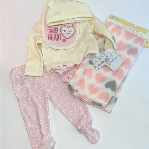 NWT Baby Bundle 7 PC - Picture 1 of 5